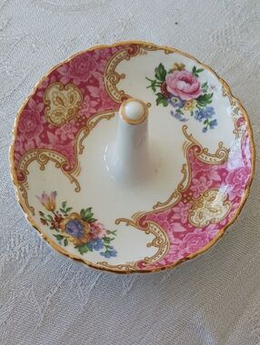 1944 Royal Albert Bone China England Lady Carlyle Ring Holder